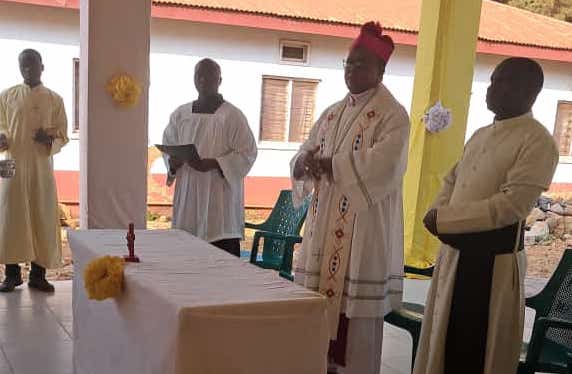 Segnung des 2. Bauabschnitts in Kabanga